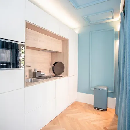 Liiiving In - Ribeira Design Oporto